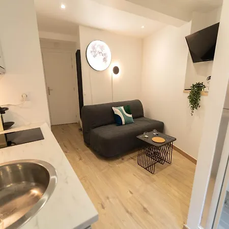 Coastal Apartment Nizza
